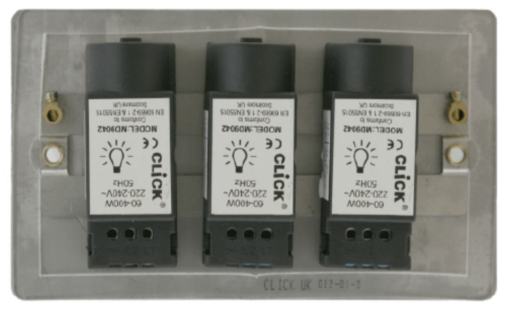 3 Gang 2 Way 400W Dimmer Switch - Image 2