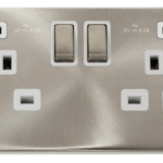 Click VPSC580WH Socket 2G Swd & USB 13A