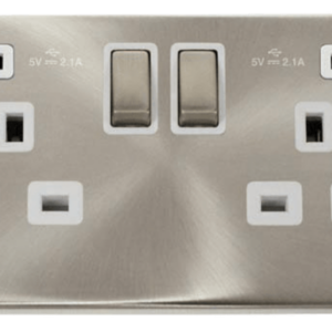 Click VPSC580WH Socket 2G Swd & USB 13A