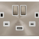 Click FPBS570WH Socket 2G Swd & USB 13A