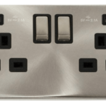 Click VPSC580BK Socket 2G Swd & USB 13A
