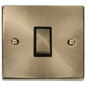 Click VPAB425BK Plateswitch 1G Int10A AB
