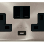 Click VPSC770BK Socket 2G Swd & USB 13A
