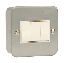 Click CL013 Switch 3G 2W & Box 10A Mclad