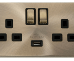 Click VPAB570BK Socket 2G Swd & USB 13A