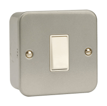 Click CL025 Switch 1G Int & Box10A Mclad