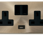 Click VPAB770BK Socket 2G Swd & USB 13A