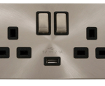 Click FPBS570BK Socket 2G Swd & USB 13A