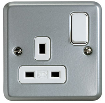 MK K2977ALM Socket 1G Dual Earth 13A